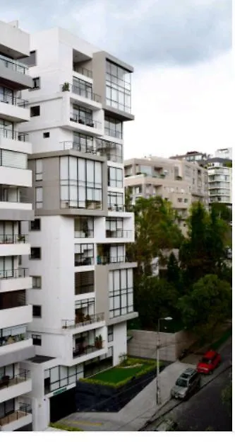 Apartamento Ejecutivo Vista a Quito, Cerca a la Carolina